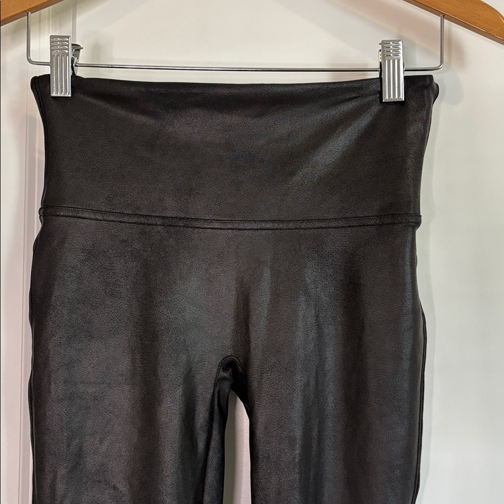 SPANX Faux Leather Leggings Vegan Black Size Medium - Picture 5 of 11